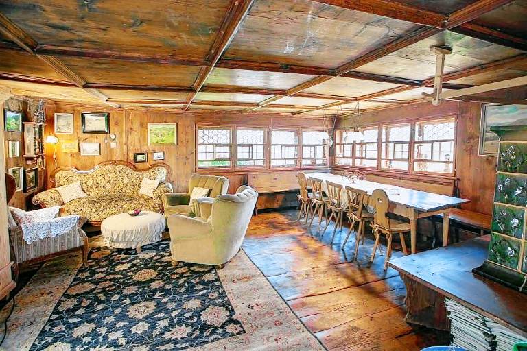 Vacation home with terrace & yard | Suitable for remote work | Dogs allowed — photo 4