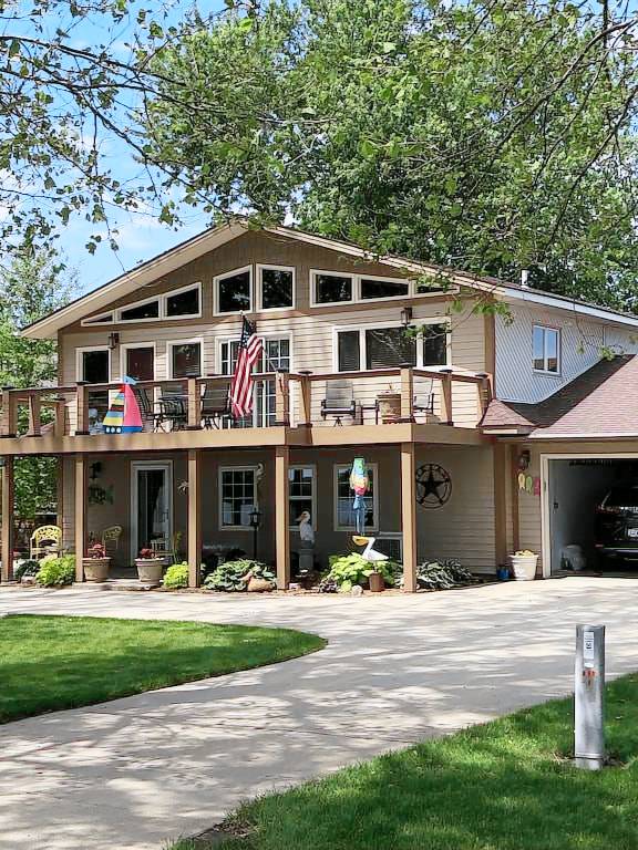 House Lake View