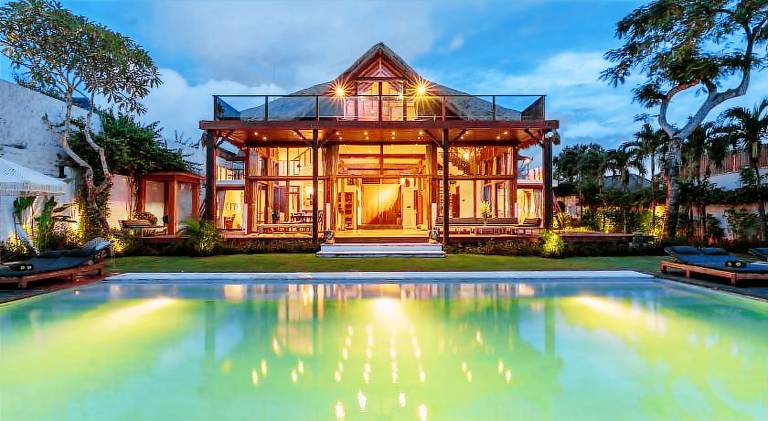 Big villa with pool | Close to the beach | Pets are welcome in Pecatu