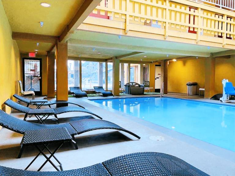 The Aqua Pacific Hotel — photo 2
