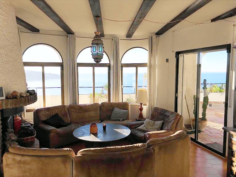 Vacation home with terrace, garden & barbecue — photo 3