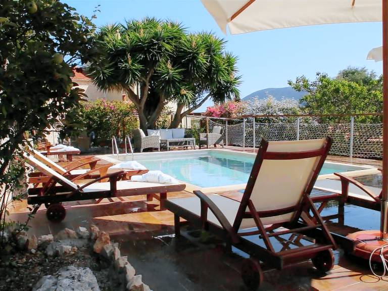 225 m&sup2; Ferienhaus