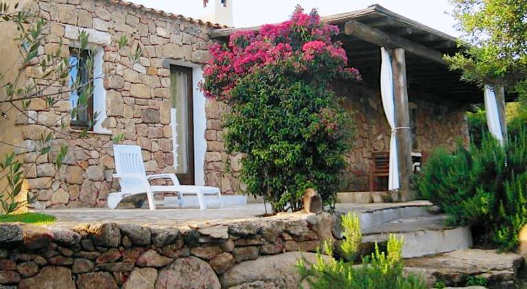Wonderful vacation home with pool, terrace & yard | Pets are welcome — photo 4