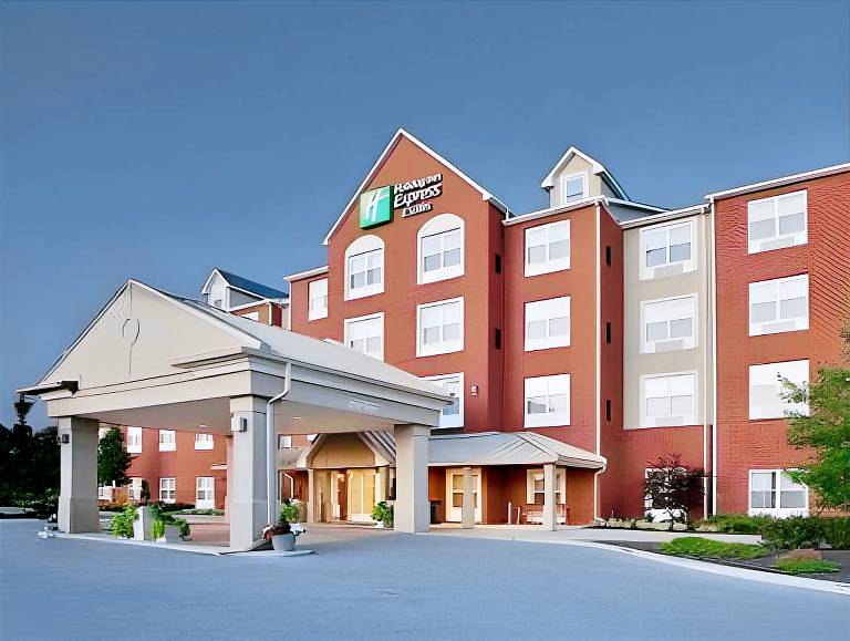 Holiday Inn Express Hotel & Suites St. Louis West-O'Fallon By IHG in O'Fallon, MO