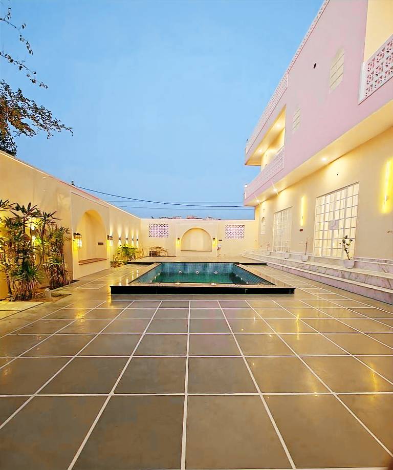 Farm with pool in Jaipur