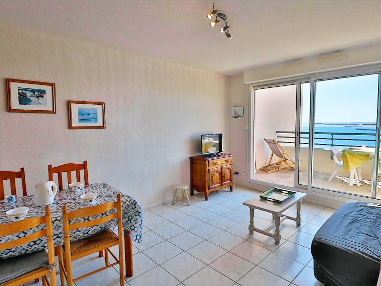 Rental apartment with pool — photo 2