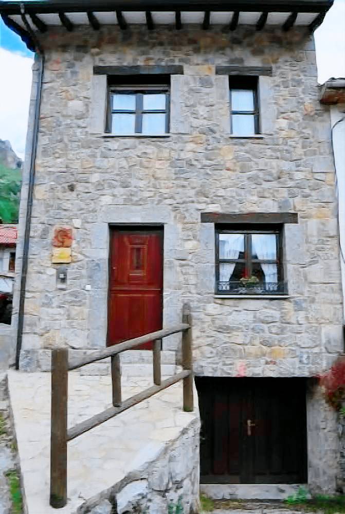 Casa Sotres