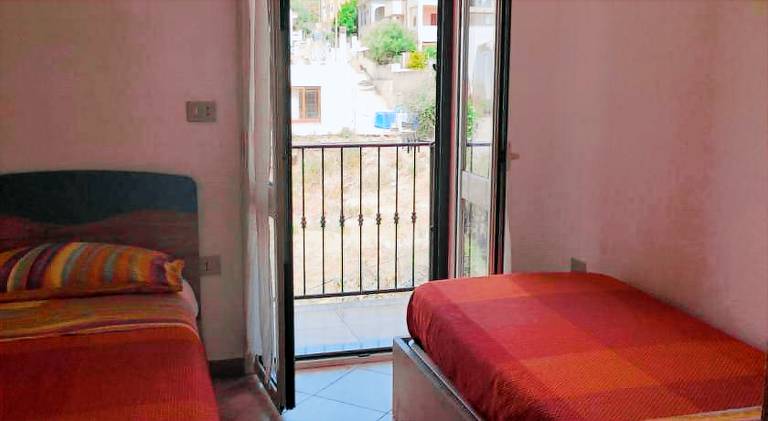 Holiday apartment with 2 rooms for 4 persons — photo 2