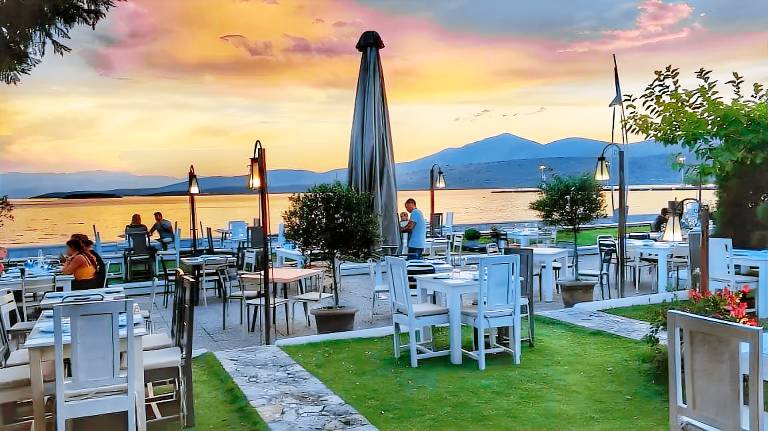 Diamond, luxury seafront house nearby Delphi — photo 3