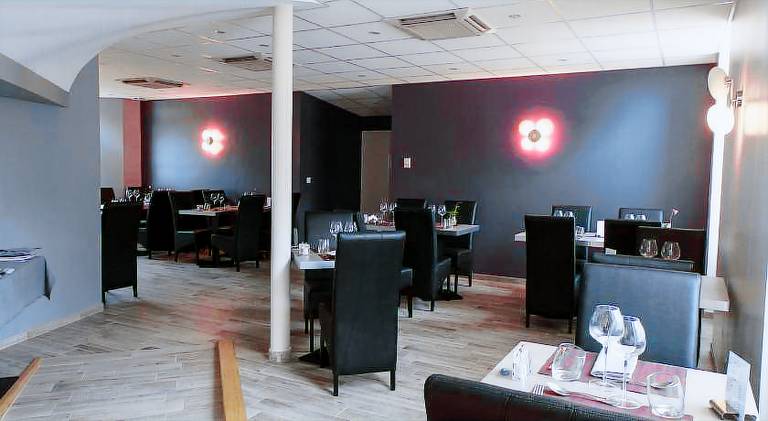 Logis Hotel du Parc-Restaurant - Le Rouget de Lisle — photo 4