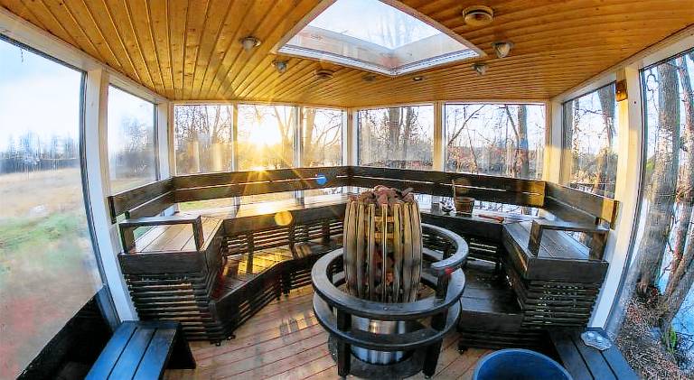 Chalet with sauna, garden & jacuzzi — photo 2