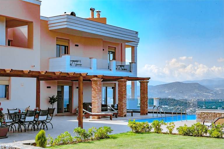 Βίλα  Παραλία Βούλισμα