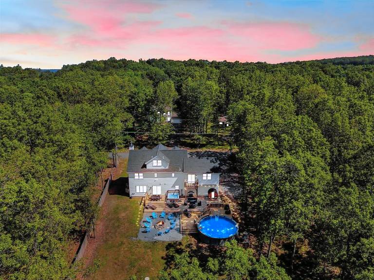 House Indian Mountain Lake