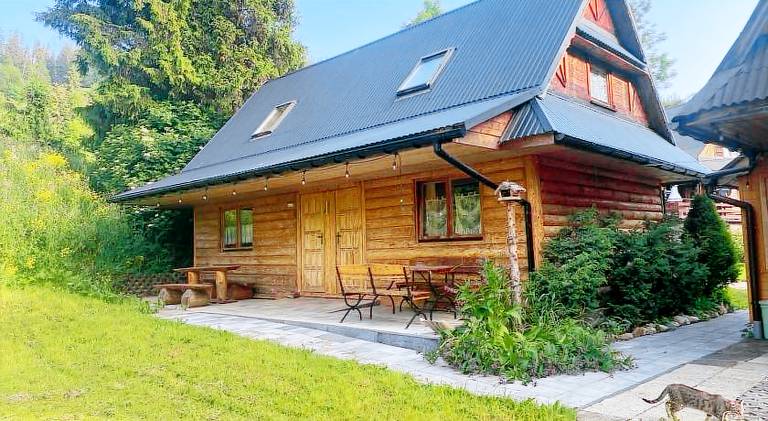 Chalet with barbeque & garden — photo 3