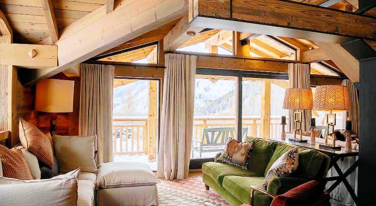 Chalet with terrace, hot tub & garden | Perfect for remote work — photo 2