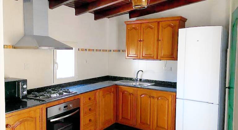 Charming chalet with jacuzzi & pool | Pets allowed — photo 4