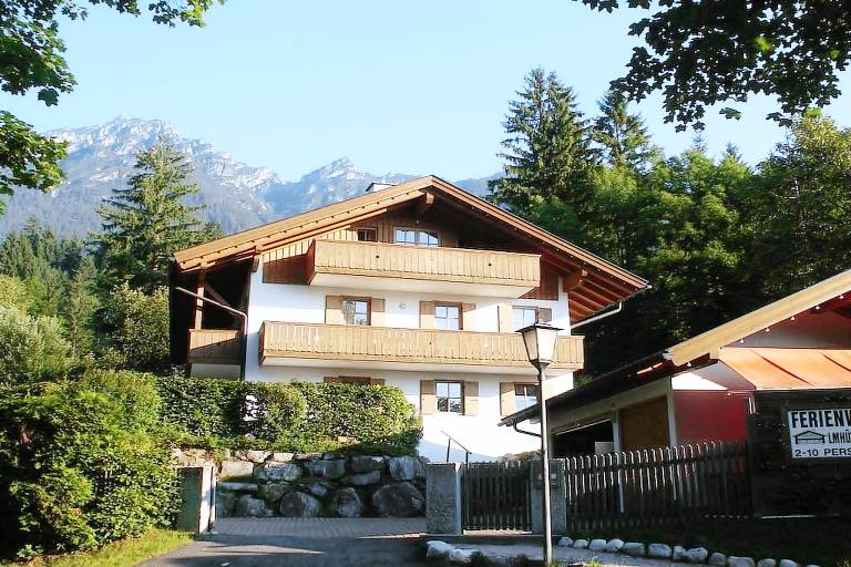 Vacation home with 2 rooms for 6 persons in Garmisch-Partenkirchen