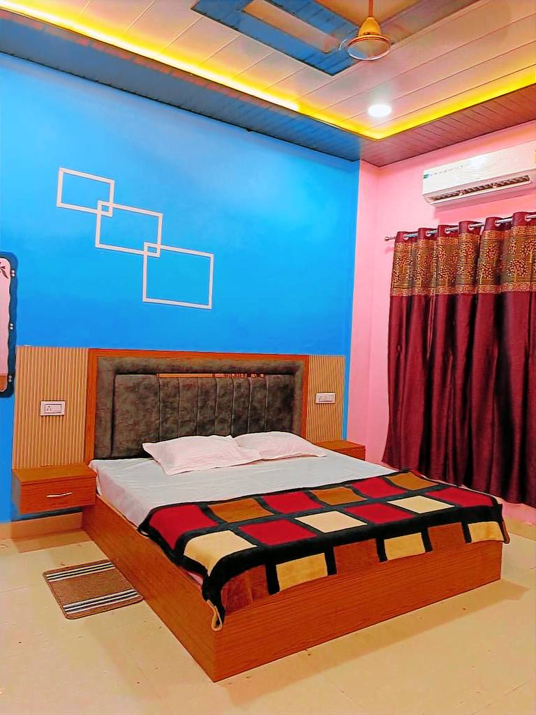 Grihalaxmi Paying Guest House in Varanasi