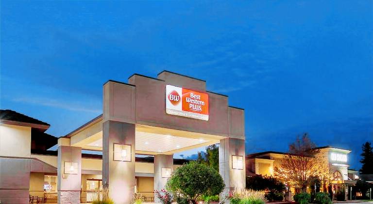 Best Western Plus Dubuque Hotel & Conference Center — photo 3
