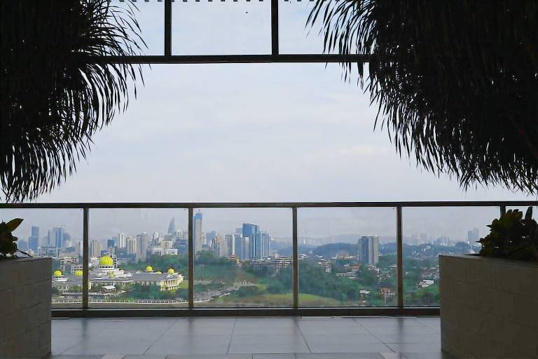 Rental apartment with pool, jacuzzi & yard | Good for workation — photo 5