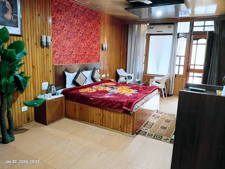 Goroomgo The Woodz Dharamsala in Palampur