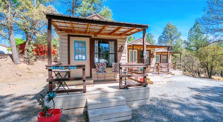 Enchanted Hideaway Cabins and Cottages — photo 5