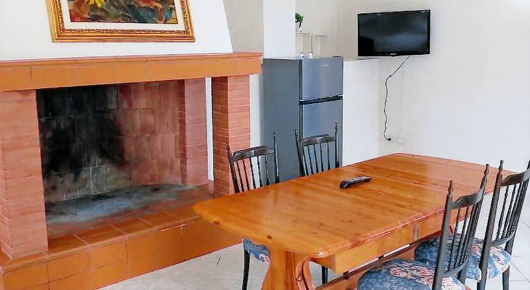 Rental apartment with pool — photo 4