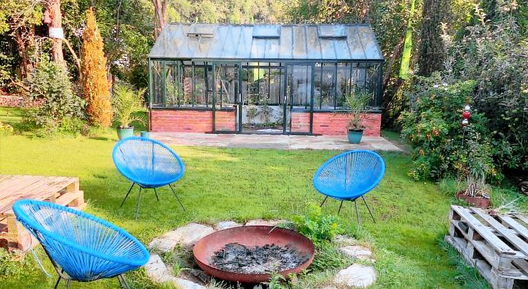 Ferieninrosengarten 1 Zi Appartement 190 cm Deckenhohe ODER große 4 Zi DG WHG — photo 5