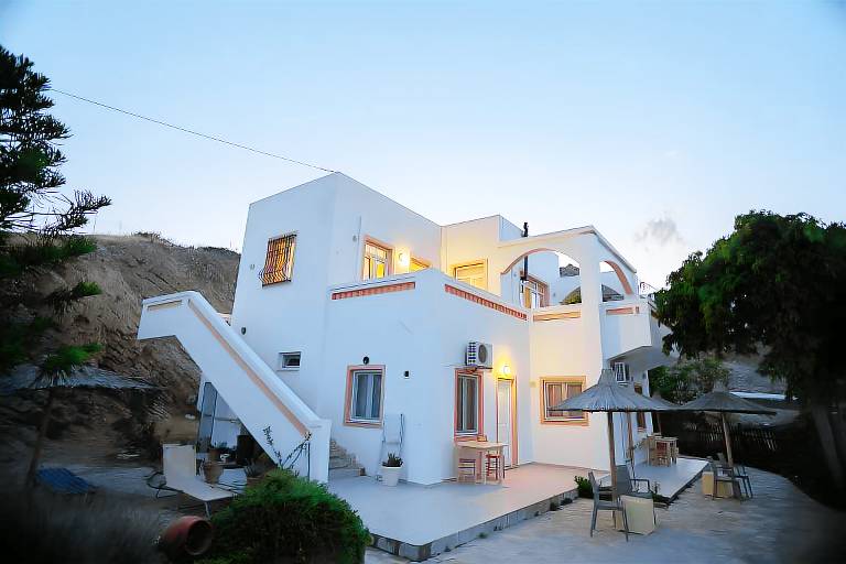 Holiday Apartment "Standard" with Sea View, 2 Shared Terraces & Wi-Fi in Ierapetra