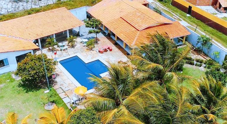 Wonderful serviced apartment with patio & pool | Pets allowed — photo 3