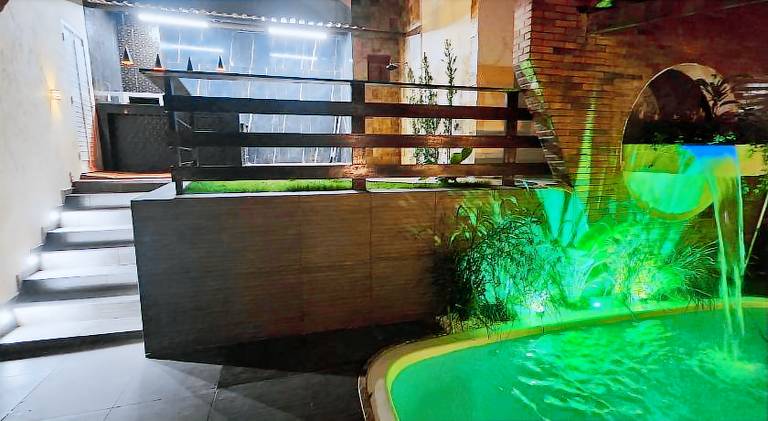Apartment with yard, pool & BBQ — photo 3