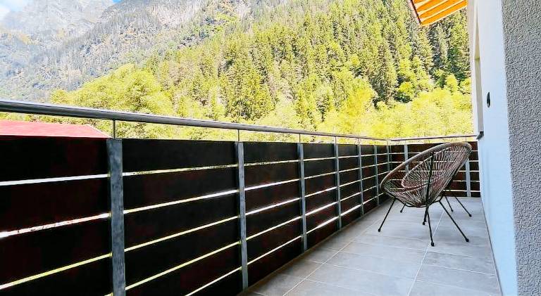 Rental apartment with yard, barbeque & sauna | Pets allowed — photo 3