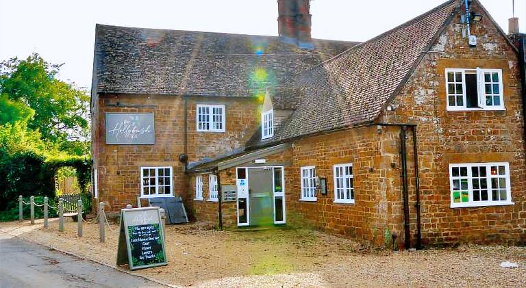 The Hollybush Inn and B&B in Warwick