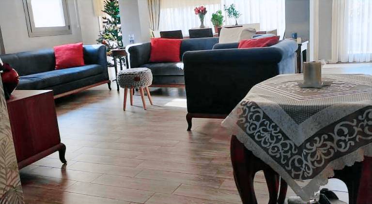 Fully equipped ample villa with BBQ, patio & yard | Perfect for remote work | Pets are welcome — photo 4