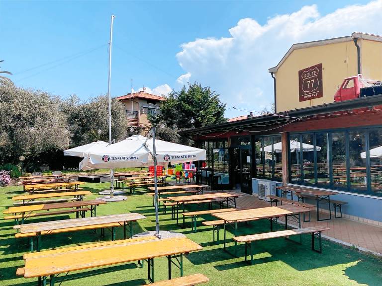 Route77 Hostel in Gardone Riviera