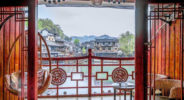 LQJ Riverside Guest House — photo 5