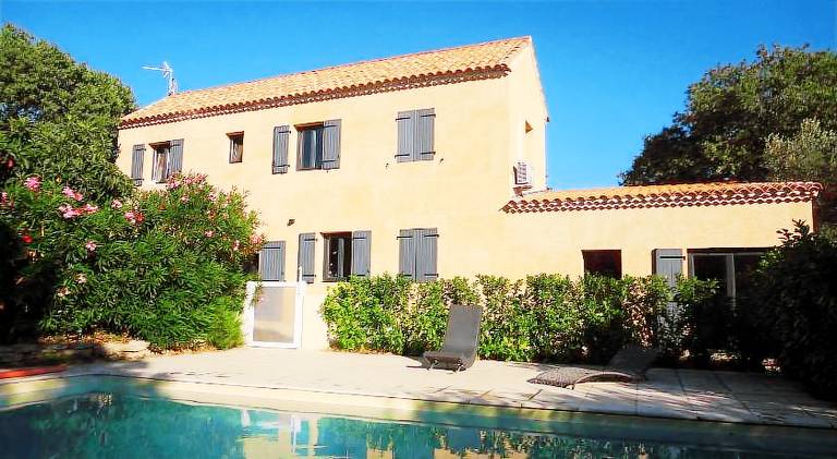 Rental apartment with pool, garden & grill — photo 4