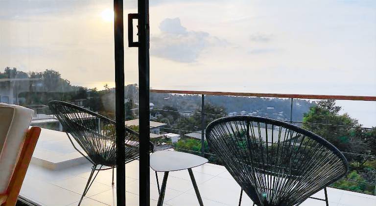 Villa with hot tub & pool — photo 3