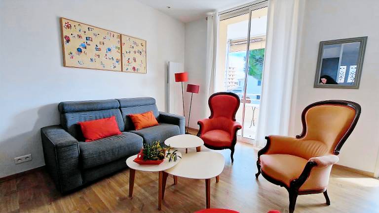 Gite with patio & yard — photo 2