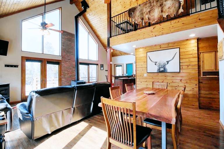 Cabin Twin Lakes