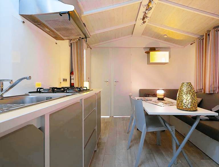 Child-friendly camping suite with sauna, patio & grill | Dogs allowed — photo 5
