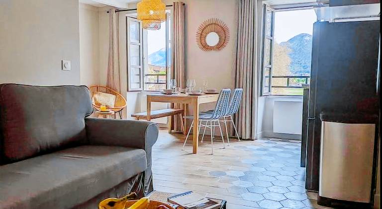 Holiday apartment with 2 rooms for 6 persons in Annecy