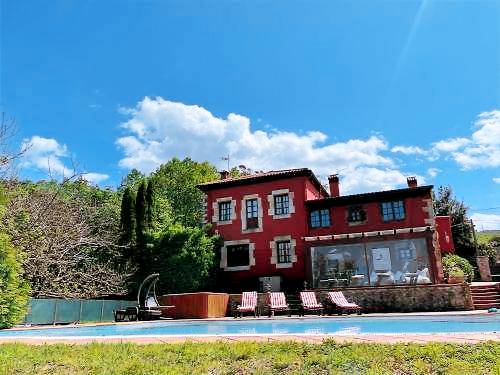 Villa  Cabárceno