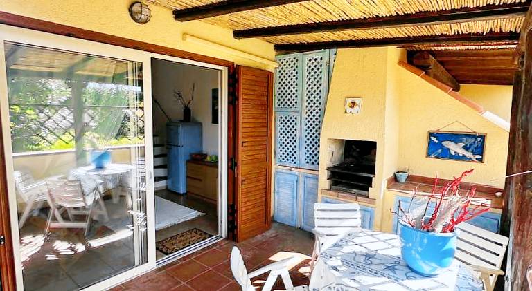 House with grill & patio — photo 4