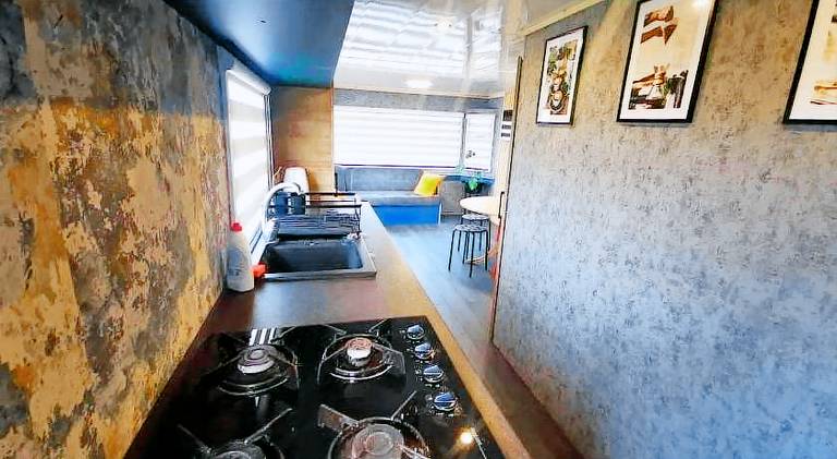 Beautiful vacation home with barbeque, patio & garden | Pets allowed — photo 2