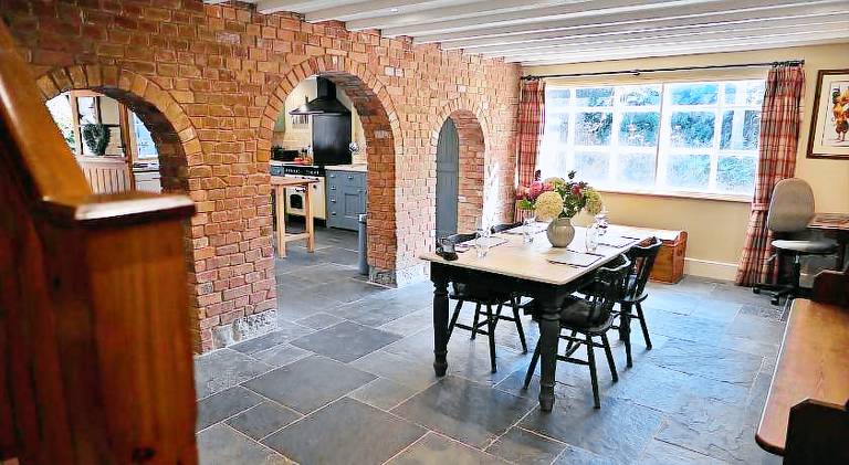 House with 2 rooms for 4 persons — photo 4