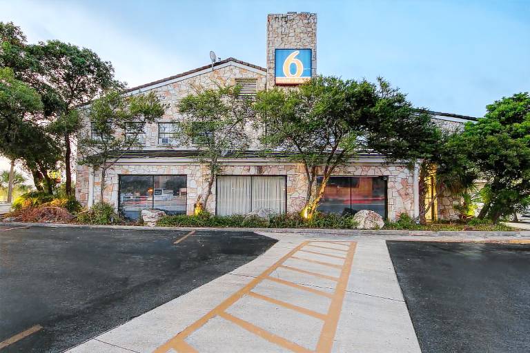 Studio 6 San Antonio, TX - Northwest Medical Center in San Antonio, TX