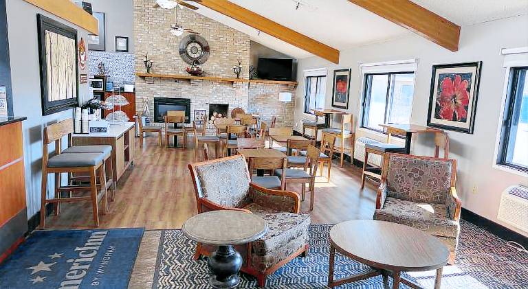 AmericInn by Wyndham Albert Lea — photo 4
