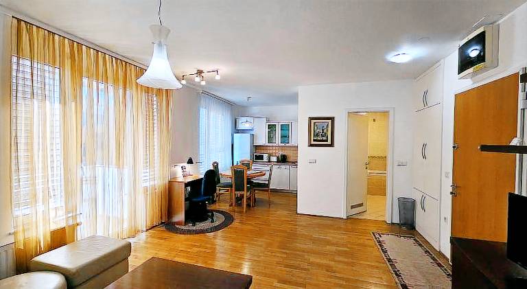 Holiday apartment | Next to Triple Bridge — photo 2