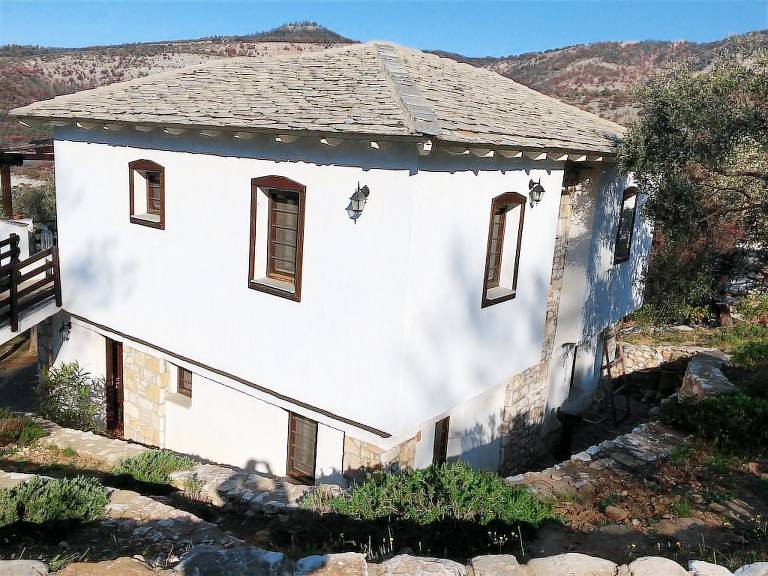 House Thasos